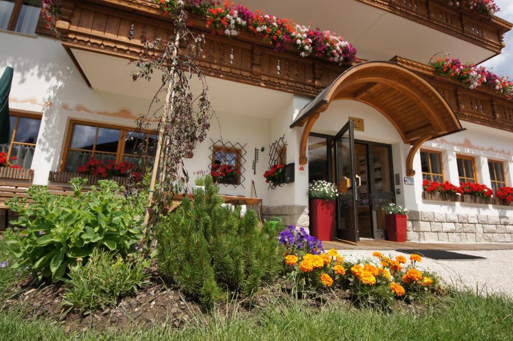 Garni Tofana Hotell Corvara Exteriör bild