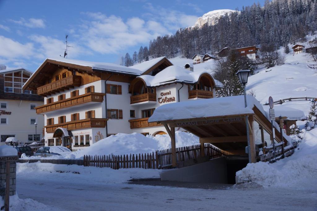 Garni Tofana Hotell Corvara Exteriör bild