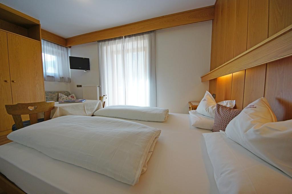Garni Tofana Hotell Corvara Exteriör bild