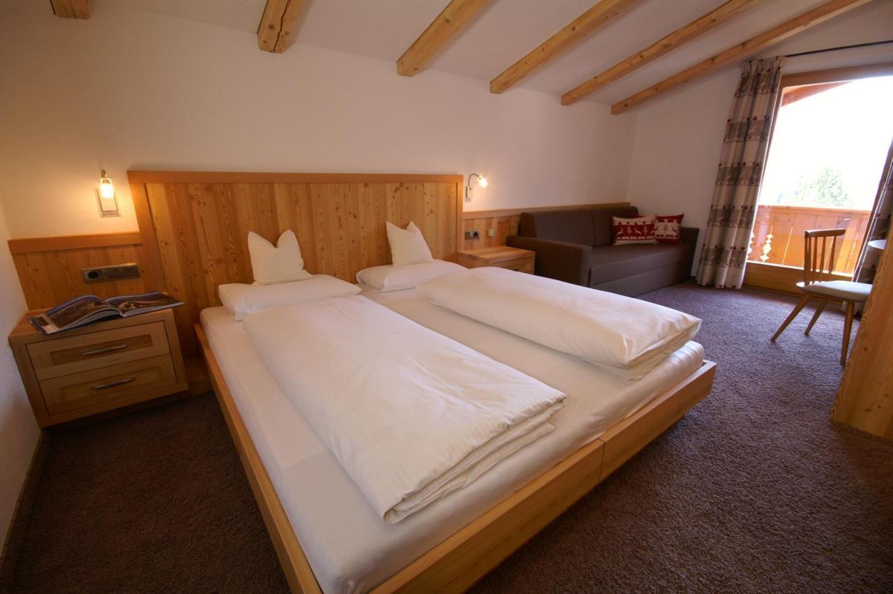 Garni Tofana Hotell Corvara Exteriör bild
