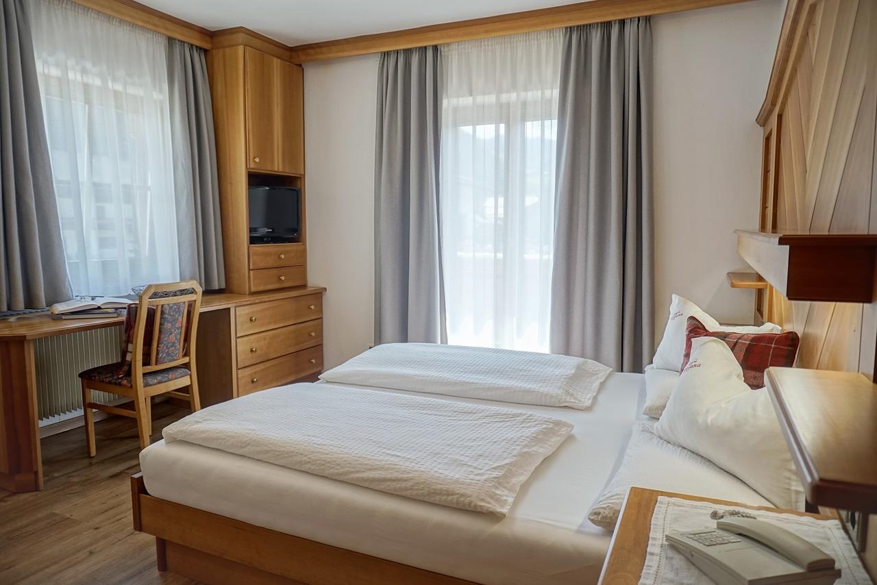 Garni Tofana Hotell Corvara Exteriör bild